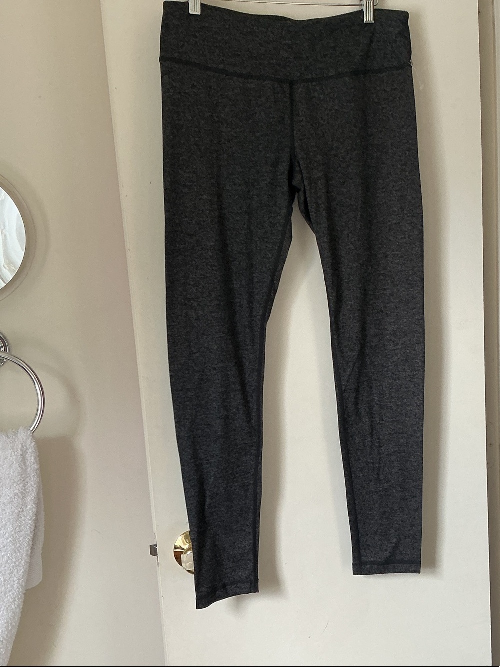 YOGALICIOUS   Women’s Dark Gray Active Leggings